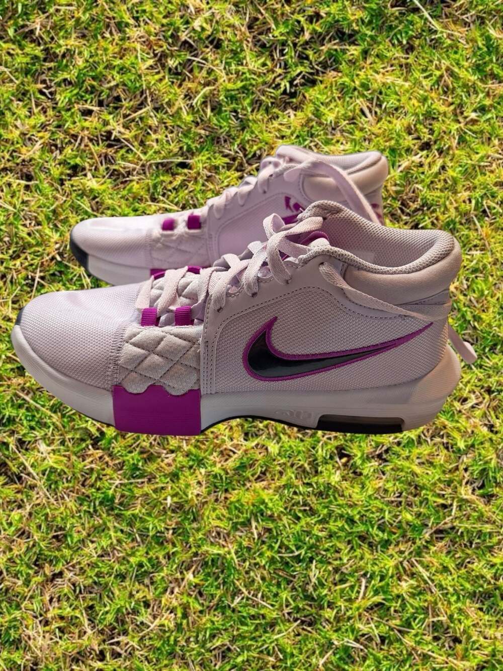 Nike LeBron Witness 7 Basketball Shoes